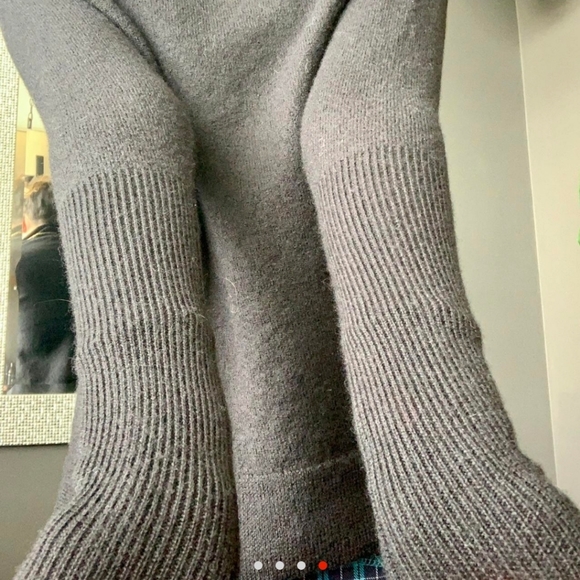 SOLD Aritzia (Wilfred) black turtleneck - Picture 4 of 4